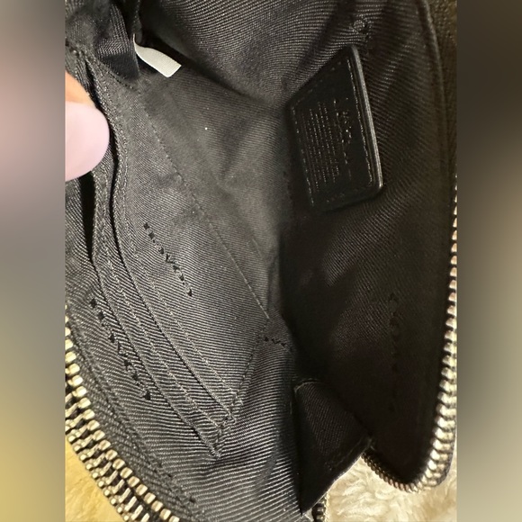 EUC COACH DOUBLE ZIP CANVAS WRISTLET IN BLACK AND GRAY - Picture 5 of 11